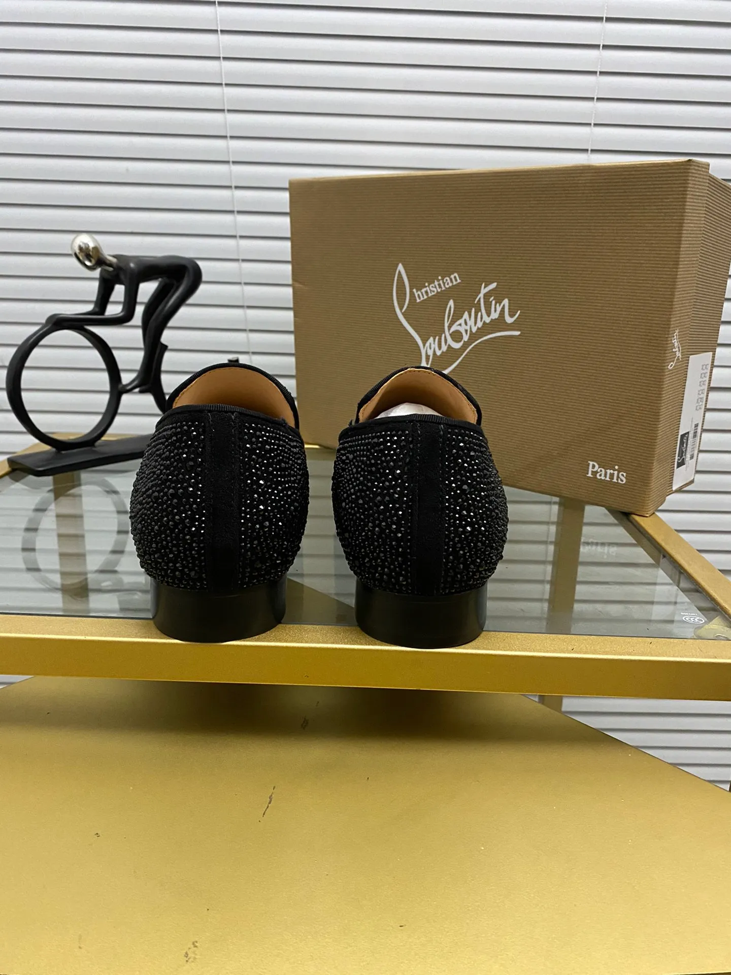 Made to order. Ex-factory price 520. christian louboutin (CL red sole shoes) counter series, casual sneakers for couples 📢 📢 📢 Exclusive hot style release 🎈🎈💪 Movable latex feet 👻 Finished outsole line [Proud] 😝Female 35-40# Male 38#-46, global supply😝 [Top version]: Original imported genuine leather upper, top original leather lining, original molded TPU outsole, original 1:1 detail processing, original shoe last,